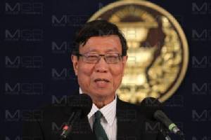 “พรเพชร” สั่งส่งเอกสารแจง ม.61 วรรคสอง ต่อศาล รธน. ย้ำเดินหน้าประชามติ