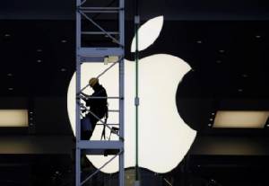 Google ควง Apple ลดค่าหัวคิวขายแอปมือถือ