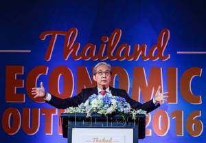 เศรษฐกิจไทยปี 2559 : เติบโตจากการท่องเที่ยวและมาตรการภาครัฐ