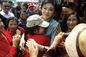 “เพื่อไทย-นปช.-ยิ่งลักษณ์” “แม่น้ำ 3 สาย” ชักไหลเชี่ยว