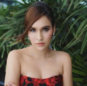 ก่อนนี้สวยยังไง...ตอนนี้ก็สวยอย่างนั้น “หยาดทิพย์” สวยเป๊ะจริงไม่พึ่งมีดหมอ?