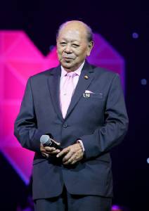 “สุเทพ วงศ์กำแหง” ฝากนักร้องรุ่นใหม่ สานต่อเพลงลูกกรุง เพลงอมตะของคนไทย