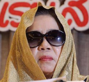 "คุณหญิงไก่ไฮโซ"ส่อ “ซีด” โดนตรวจสอบหนัก 2 ปีไม่เคยไปฮ่องกง – ตกลงใครจะเจอคุก!?