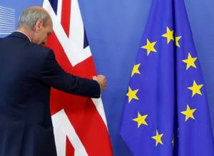 S&amp;P ปรับลดความน่าเชื่อถือ EU หลังอังกฤษลงประชามติแยกตัว