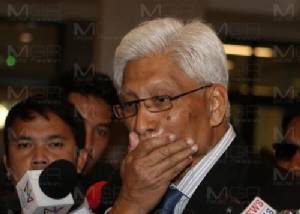“สุวพันธุ์” คาดสัปดาห์หน้าคดีธรรมกายคืบ เมินพวกรายล้อม รอกฤษฎีกาตีความตั้งสังฆราช
