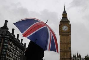 อังกฤษปาดเหงื่อ ผู้ผลิตสินค้าไอทีแห่ขึ้นราคาหลัง Brexit