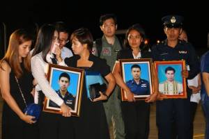 ปูนบำเหน็จ 8 ขั้น “3 ทหารอากาศ” เฮลิคอปเตอร์ตก “อุดมเดช” ประธานพระราชทานเพลิงศพ