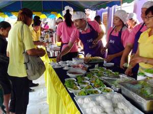 สงขลาเปิดโรงทาน “ปันน้ำใจเพื่อพี่น้องผู้ยากไร้” ถวายเป็นพระราชกุศลแด่ในหลวง และพระราชินี
