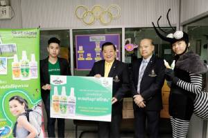 “สกีโทลีน” ห่วงใย!! มอบสเปรย์กันยุง “นักกีฬาไทย” พกลุย อลป.