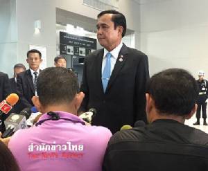 นายกฯ ยันไม่คิดจำกัดสิทธิสื่อ เว้นแต่พวกก่อความวุ่นวาย