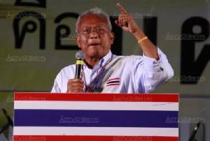 “สุเทพ” ระบุถ้าร่าง รธน.ผ่านประชามติจะนำไปสู่การปฏิรูปเต็มรูปแบบ ประชาชนจะเห็นแสงสว่าง