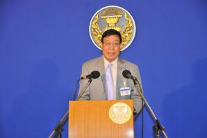 ปธ.สนช.ยันใช้ไม้สักทำสภาใหม่ แต่ไม่ใช่จากป่าธรรมชาติ โอดไม่รู้จะเคลียร์ชุมชนดื้อยังไง