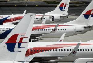 Malaysia Airlines to buy 50 Boeing jets