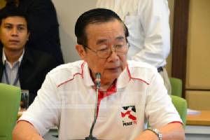 “เหวง” แจงศาลปกครอง สั่งจอดำพีซทีวีไม่ชอบ - กสทช.ขอแถลงจันทร์นี้