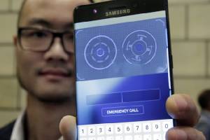 อวสานพาสเวิร์ด? มาสแกนม่านตากันเถอะ (ชมภาพ Note 7)