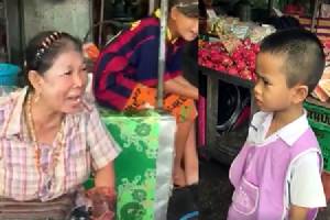 เรื่องนี้ไม่จบง่าย ๆ...แชร์กระจายคลิปเด็ก 5 ขวบ โชว์สุภาพบุรุษทะเลาะแม่ค้าป้องเด็กสาวกับหลายถ้อยคำ-เหตุผลที่ผู้ใหญ่มีอึ้ง!