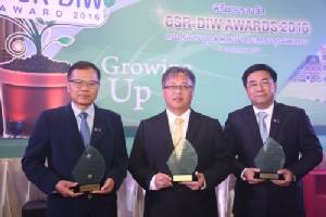 กลุ่ม ปตท.รับรางวัล CSR-DIW Awards 2016