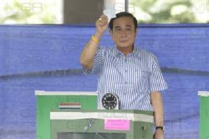นายกฯขอบคุณคนไทยใช้สิทธิคึกคัก ขอให้ทุกฝ่ายยอมรับผลตัดสินของ ปชช.