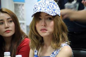 คุมตัว “มะนาว” มือถ่ายคลิปสาวเปลือยฝากขังผลัดแรก ศาลชี้พฤติกรรมไม่หลบหนีปล่อยตัวชั่วคราว (มีคลิป)