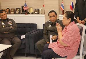 ตร.สอบ “กิมเอ็ง” พฤติกรรมผิด ม.112 ไม่โยง “นางไก่” ผบช.ก.ชี้ต่างคนต่างความผิด
