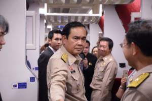 “ประยุทธ์” ย้ำถกสันติสุขต้องยุติรุนแรง รวมกลุ่มคิดตรงกันค่อยคุยรัฐ มุ่งพัฒนาการศึกษา