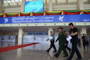 ใกล้เปิดประชุมสันติภาพอยู่รอมร่อ ทหารพม่ากลับเปิดฉากโจมตีกลุ่มติดอาวุธภาคเหนือ