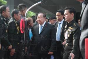 “บิ๊กป้อม” คาดบึ้มรถไฟฝังมานาน โยนถาม “บิ๊กหมู” คุมรัฐบาลส่วนหน้าดับไฟใต้หรือไม่