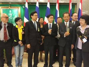 คปพ.จี้ถอด พ.ร.บ.ปิโตรเลียม เตือน “ประยุทธ์” อย่าปล่อยให้ผ่องถ่ายทรัพย์ประเทศ