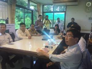 ตัวแทนรัฐบาลเกาหลีใต้เก็บข้อมูลพัฒนาลุ่มน้ำห้วยหลวง