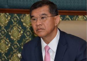 รมช.ศึกษาธิการ รถแหกโค้งพลิกคว่ำที่เชียงใหม่ คนขับสาหัส