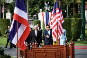 สื่อนอกเผยบิ๊กตู่เห็นพ้องนาจิบ ไทยและมาเลเซียเอาแน่สร้างกำแพงกั้นชายแดนป้องกันค้ามนุษย์-สกัดโจรใต้