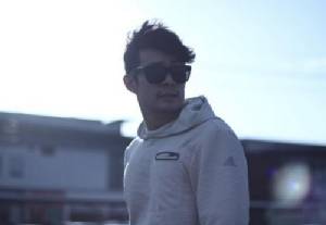 ส่องวนไป!! “เจเจ” น้องชาย “เอมมี่ กลิ่นประทุม” หล่ออะไรเบอร์นั้น