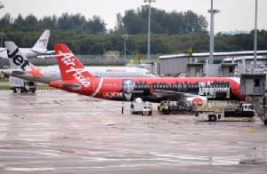 Engine shut down as smoke fills cabin of Jetstar flight