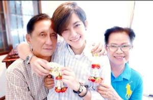 สุดเศร้า “ติ๊นา” สูญเสียทั้งคุณพ่อและแม่กะทันหันจากเหตุการณ์ไฟไหม้
