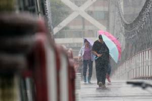 Taiwan shuts down as Typhoon Megi strikes