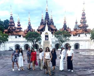 “ศรีริต้า” แท็กทีมเดินสายทริปทำบุญวันเกิด สวยเจิดจรัสทุกนาง