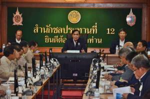 นายกรัฐมนตรีนำทีมลงชัยนาท ติดตามสถานการณ์น้ำเขื่อนเจ้าพระยา