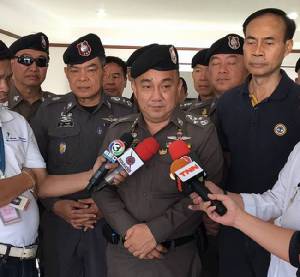 รอง ผบ.ตร.รับทหารคุมตัว 10 ผู้ต้องสงสัยวางบึ้มป่วนกรุงบินลงใต้ขอหมายจับเพิ่ม