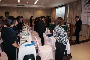 นักวิจัย สกว.-จีน แสดงความอาลัยถวายแด่ ‘ในหลวง ร.๙’ ก่อนประชุมสมุนไพร