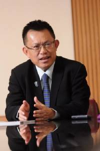 ก.อุตฯ จับมือ 40 ผู้ประกอบการ SMEs-OTOP ขายเสื้อดำราคาถูก