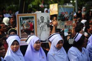สื่อนอกเผยแพร่คำเล่าชาวมุสลิม พระสติของ “รัชกาลที่ ๙” ช่วยพ้นวิกฤตลอบวางระเบิดใกล้ที่ประทับระหว่างเสด็จฯ เยือนยะลา