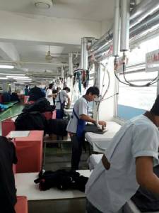 เทสโก้ โลตัส จับมือกรมการค้าภายใน แจกเสื้อดำฟรี! 55,000 ตัว