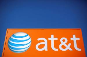 AT&amp;T ซื้อ Time Warner รับยุค 5G !?!