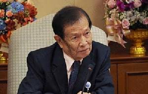 “ทินพันธุ์” นำ สปท.ถวายราชสดุดีแด่พระบาทสมเด็จพระปรมินทรมหาภูมิพลอดุลยเดช