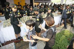 7 ข้อควรคำนึงก่อนไปสนามหลวง /สรวงมณฑ์ สิทธิสมาน