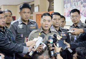 “จักรทิพย์” ไล่แก๊งหมิ่นสถาบันฯ รีบหนีไปให้พ้นประเทศ ยันรู้ตัวหมดแล้ว(มีคลิป)