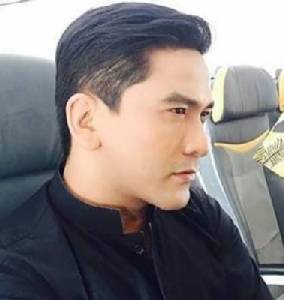 “ป๋อ ณัฐวุฒิ” แนะ 5 ข้อ ให้กับประชาชนที่มาร่วมถวายความอาลัย เพื่อให้เกิดความงดงาม และความเงียบสงบ