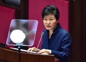 S. Korean president struggles to contain scandal