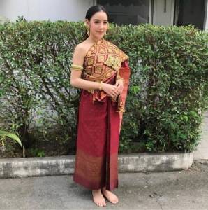“แพท ณปภา” อุ้มท้อง 6 เดือน ใส่ชุดไทยเต็มยศสง่างามจริงๆ