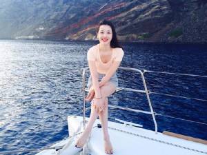 (ชมคลิป) “ซอลลี” ควงเพื่อนสาวเที่ยวทะเลตามประสาสาวๆ